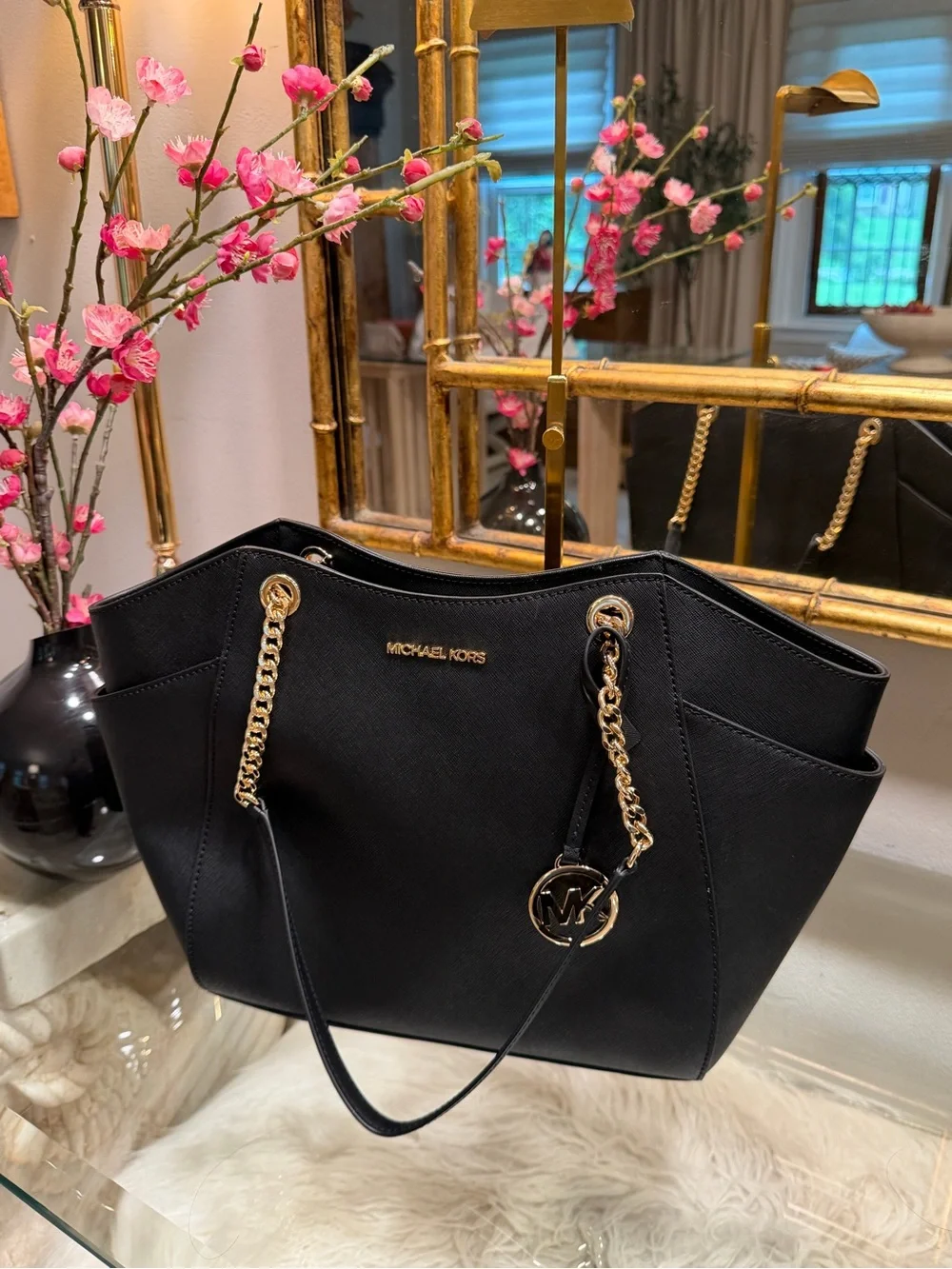 Michael Kors JET SET NWT Black Saffiano Leather Tote with Gold Hardware $558